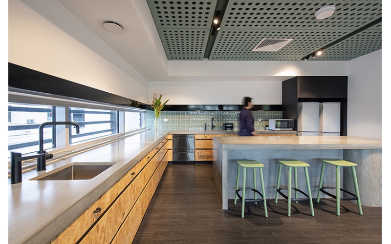 暗调多彩 工程咨询公司Aurecon澳大利亚达尔文办公设计欣赏